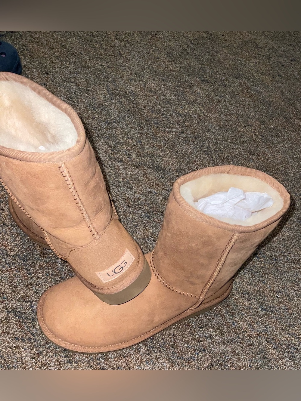 UGG Women's Classic Short II BOOT SAND 8” shaft height sz6